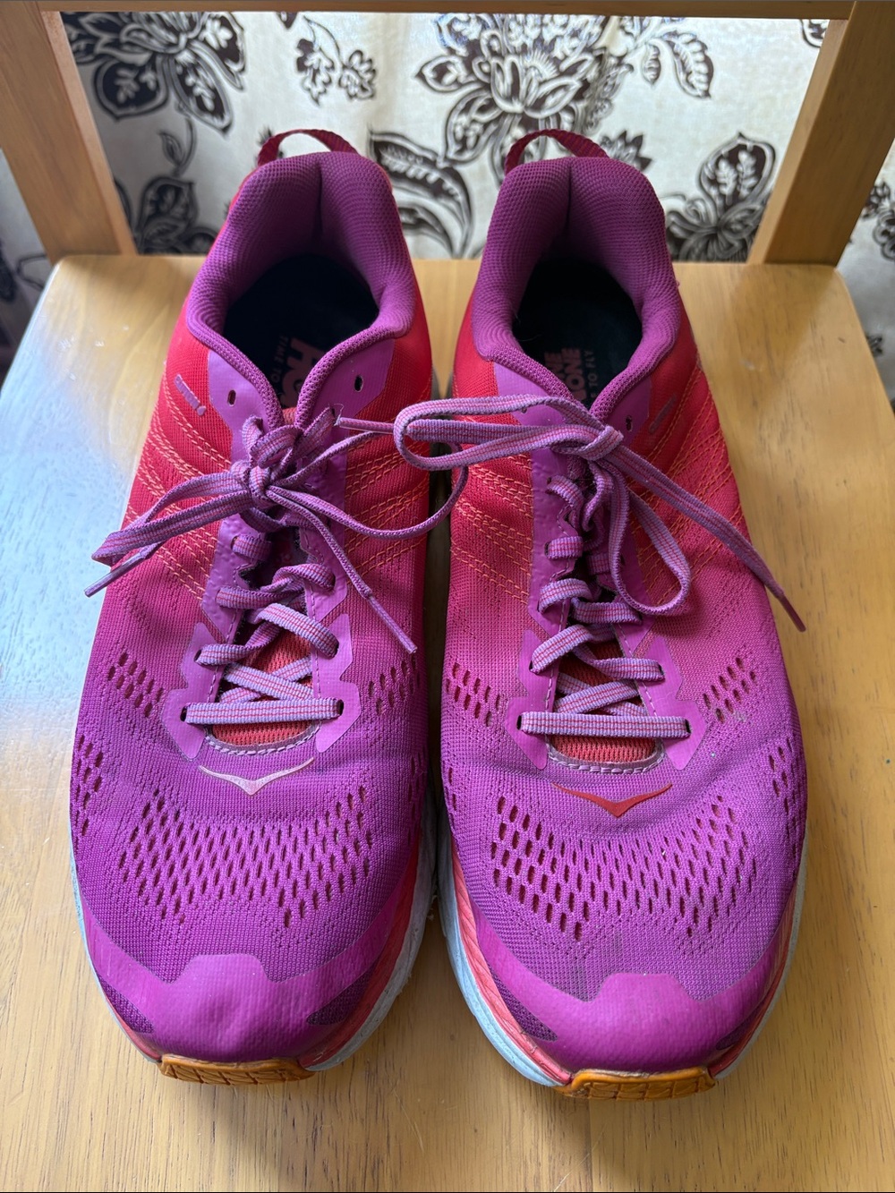 Hoka Clifton 6
